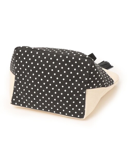 SHIPS（シップス）の「タッセル ポケット トートバッグ（トートバッグ・レディース・ブラック/オリーブ/オフホワイト/ブラウン/ダークグレー/ブラウン系その他・ONE SIZE）」の18枚目の写真