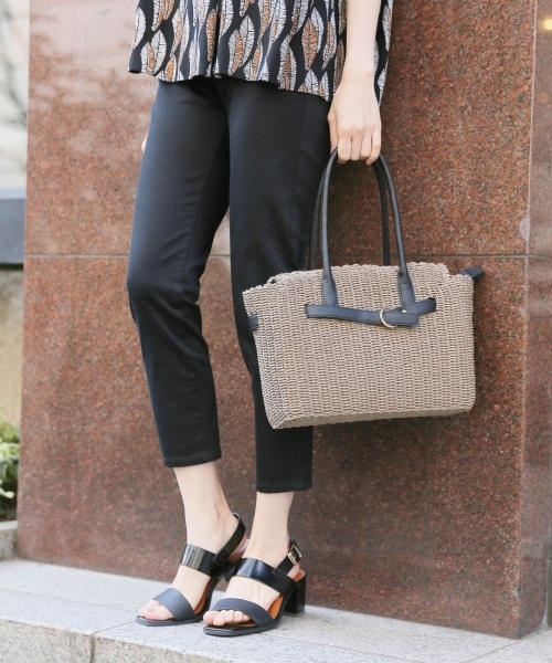 LEPSIM（レプシィム）の「ペーパートートバッグ　743883（トートバッグ・レディース・ブラック/グレイッシュベージュ/ナチュラル・ONE SIZE）」の3枚目の写真