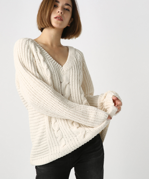 AZUL by moussy（アズールバイマウジー）の「ケーブルモールV/N長袖PO（ニット/セーター・レディース・ピンク系その他/オフホワイト/ライトブルー・MEDIUM/SMALL）」の11枚目の写真