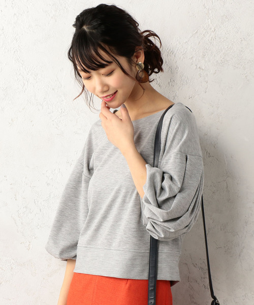 Cheek（チーク）の「袖タックボリュームプルオーバー（Tシャツ/カットソー・レディース・グレー/ベージュ/グリーン・MEDIUM）」の2枚目の写真