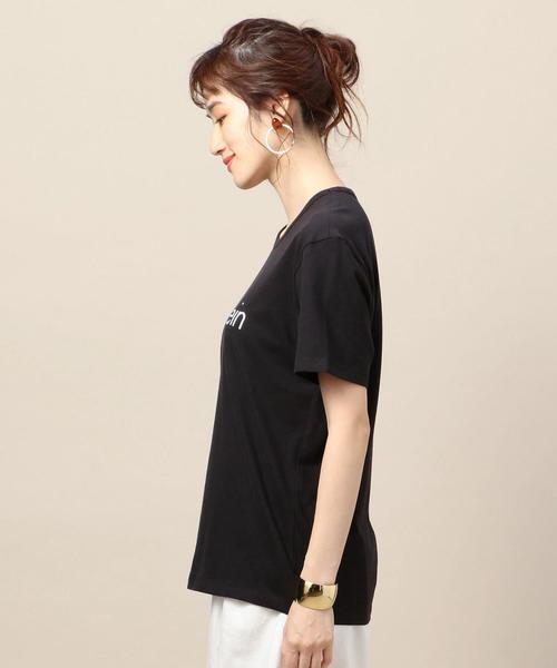 Calvin Klein（カルバン・クライン）の「＜Calvin Klein＞ロゴTシャツΨ（Tシャツ/カットソー・レディース・ブラック/ホワイト・SMALL）」の5枚目の写真