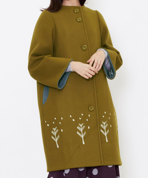 POU DOU DOU（プードゥドゥ）の「ボトルネック裾刺繍コクーンコート（その他アウター・レディース・ブラック/イエロー/グレー・3）」の8枚目の写真