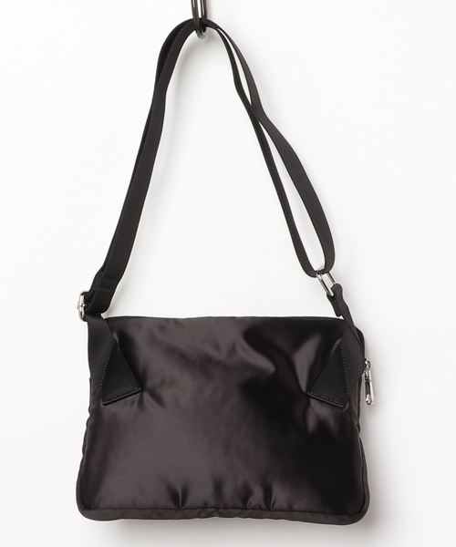 Calvin Klein Jeans Accessory（カルバン・クラインジーンズアクセサリー）の「フラット ボディ バッグ（ボディバッグ/ウエストポーチ・レディース・ブラック/ブルー・FREE）」の3枚目の写真