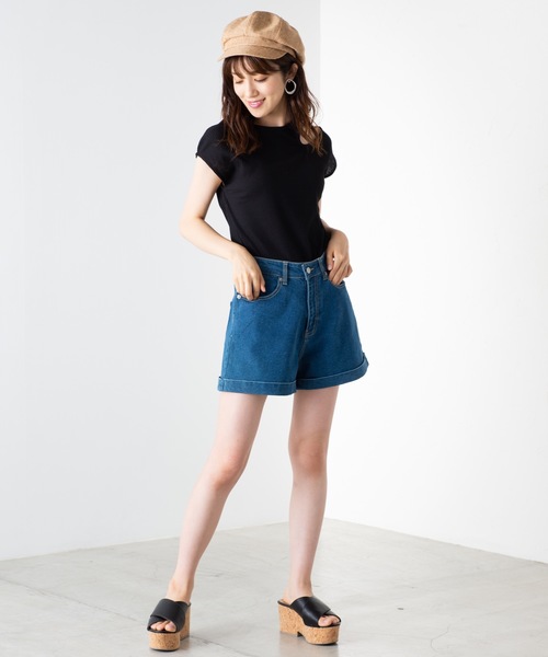 WEGO（ウィゴー）の「WEGO/【XS～Lサイズ】デイリーハイウエストショーツ（デニムパンツ・レディース・インディゴブルー/ライトインディゴブルー/ダークインディゴブルー/ブラック/ホワイト・MEDIUM/SMALL/X-SMALL/LARGE）」の18枚目の写真