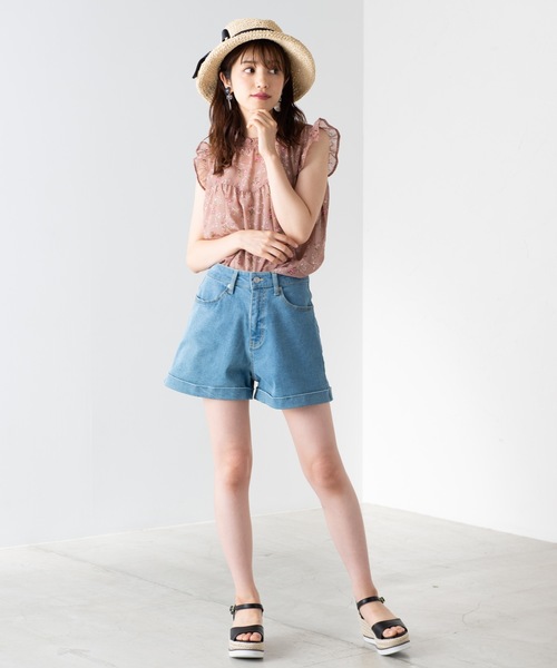 WEGO（ウィゴー）の「WEGO/【XS～Lサイズ】デイリーハイウエストショーツ（デニムパンツ・レディース・インディゴブルー/ライトインディゴブルー/ダークインディゴブルー/ブラック/ホワイト・MEDIUM/SMALL/X-SMALL/LARGE）」の11枚目の写真