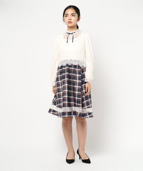 axes femme POETIQUE（アクシーズファムポエティック）の「レース