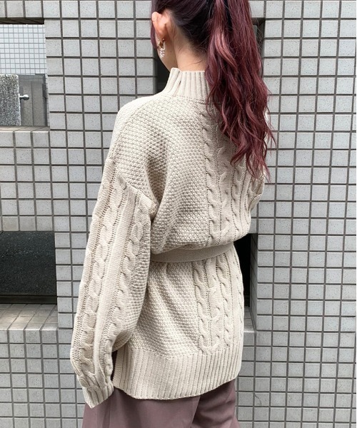 apres jour mignon（アプレジュールミニョン）の「ケーブル切り替えベルト付きニット【ZOZOTOWN限定アイテム】（ニット/セーター・レディース・ブラック/ダークブラウン/ライトベージュ・フリー）」の17枚目の写真
