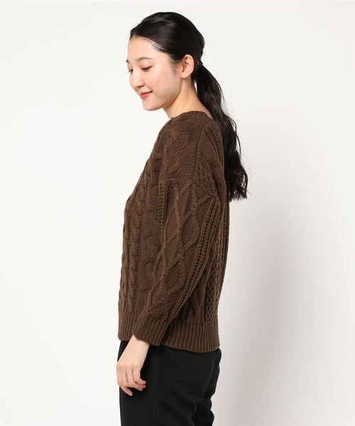 archives（アルシーヴ）の「キーネックケーブルニットプルオーバー（ニット/セーター・レディース・パープル/ブラウン/オフホワイト/マスタード・MEDIUM）」の5枚目の写真