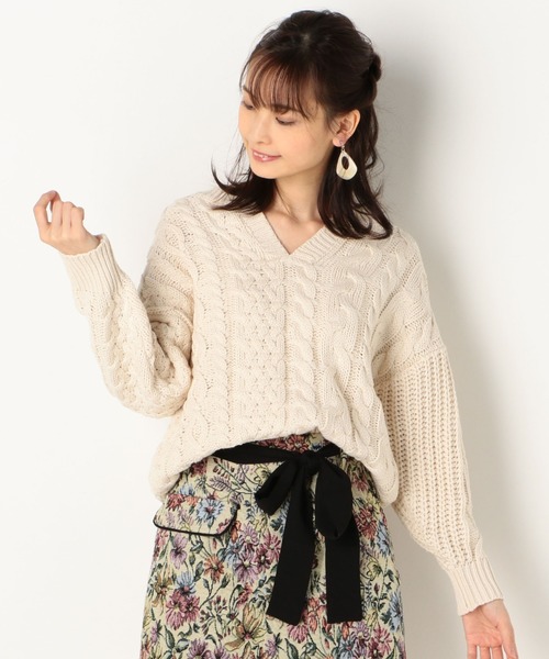 archives（アルシーヴ）の「キーネックケーブルニットプルオーバー（ニット/セーター・レディース・パープル/ブラウン/オフホワイト/マスタード・MEDIUM）」の2枚目の写真