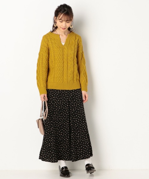 archives（アルシーヴ）の「キーネックケーブルニットプルオーバー（ニット/セーター・レディース・パープル/ブラウン/オフホワイト/マスタード・MEDIUM）」の8枚目の写真