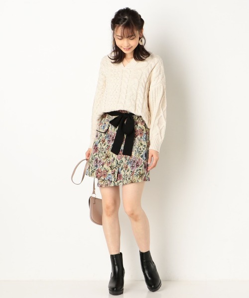 archives（アルシーヴ）の「キーネックケーブルニットプルオーバー（ニット/セーター・レディース・パープル/ブラウン/オフホワイト/マスタード・MEDIUM）」の7枚目の写真