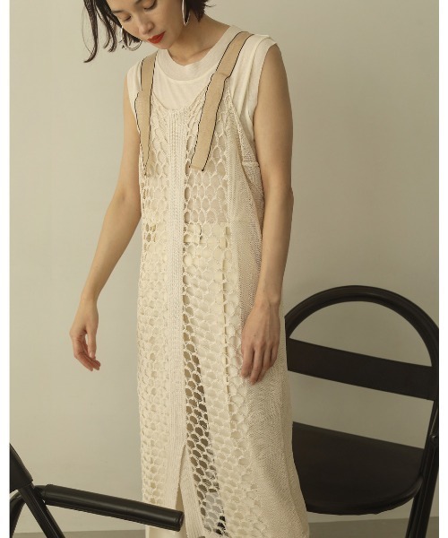 TODAYFUL(トゥデイフル)の「タックテーパードトラウザース(その他パンツ・レディース・オフホワイト/ブラック/レッド系その他・36inch/38inch)」の6枚目の写真