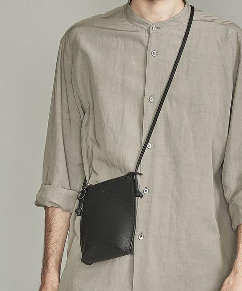 BEAUTY&YOUTH UNITED ARROWS（ビューティーアンドユースユナイテッドアローズ）の「BY フォルム ジッパー ポーチ ショルダー（ショルダーバッグ・メンズ・グレー/ブラック・FREE）」の2枚目の写真