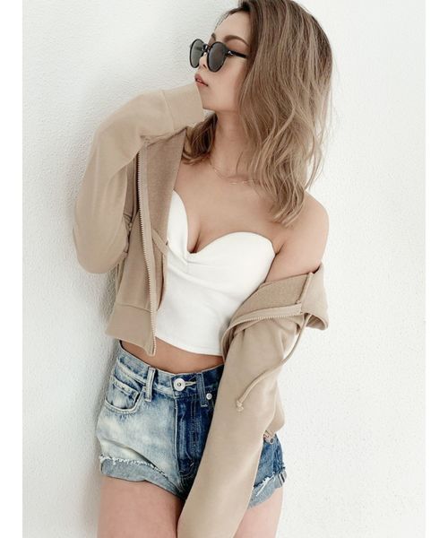 GYDA（ジェイダ）の「BASICショートパーカー（パーカー・レディース・ベージュ/グレー/オフホワイト/ブラック・FREE）」の5枚目の写真