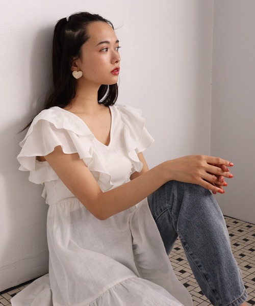 one after another NICE CLAUP(ワンアフターアナザーナイスクラップ)の「【WEB限定色】フリルチュニックワンピース(チュニック・レディース・ホワイト/ライトブルー/ブラック/ネイビー・FREE)」の13枚目の写真