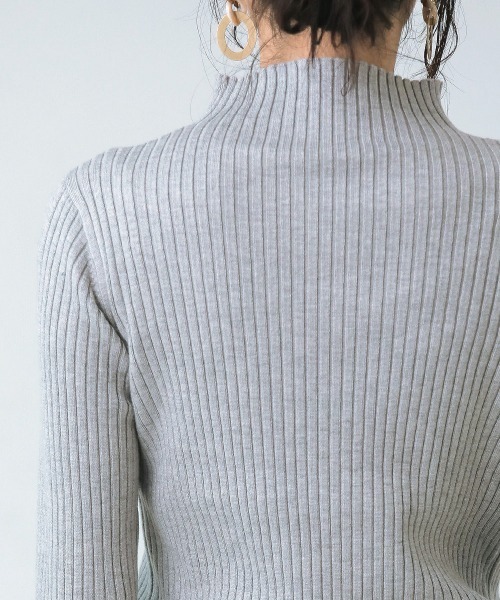 Bou Jeloud（ブージュルード）の「ヒートハイネック袖釦プルオーバー（ニット/セーター・レディース・ブラック/グレー/ピンク/イエロー/ブルー/アイボリー・FREE）」の11枚目の写真