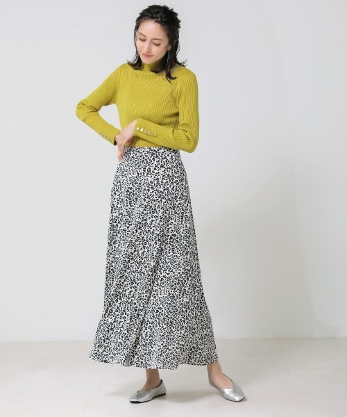 Bou Jeloud（ブージュルード）の「ヒートハイネック袖釦プルオーバー（ニット/セーター・レディース・ブラック/グレー/ピンク/イエロー/ブルー/アイボリー・FREE）」の12枚目の写真