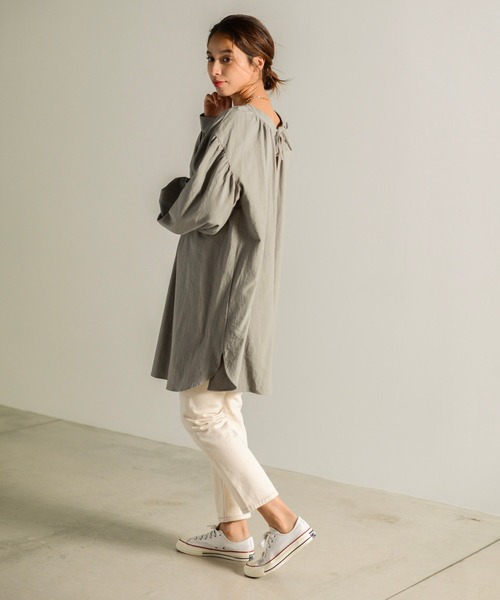 Auntie Rosa Holiday（アンティローザホリデー）の「スキッパー2WAYボリュームチュニック（チュニック・レディース・グレー/ブラック/ホワイト・FREE）」の18枚目の写真