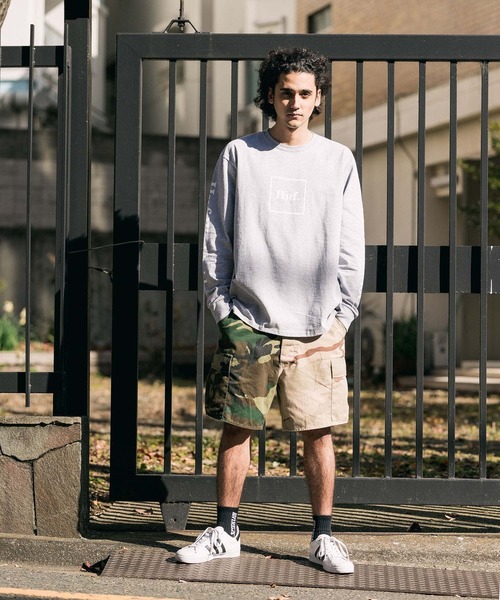 HUF（ハフ）の「HUF/ハフ DOMESTIC L/S TEE ボックスロゴ ロンT オーバーサイズ ユニセックス ストリート（Tシャツ/カットソー・メンズ・ホワイト/ブラック/グレー・S/M/L/XL）」の6枚目の写真