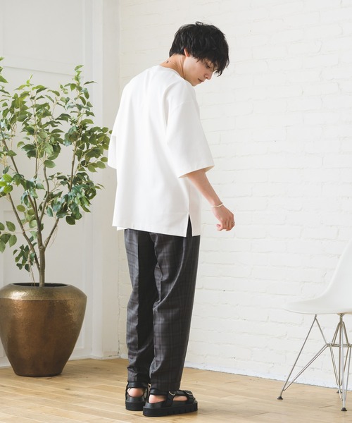 Alpinus(アルピナス)の「Alpinus - logo embroidery loose drape cut and sew / ロゴ刺繍ルーズドレープカットソー(Tシャツ/カットソー・メンズ・ホワイト/ブラック・SMALL/MEDIUM)」の7枚目の写真
