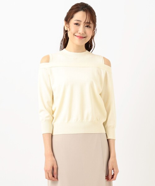Feroux（フェルゥ）の「【洗える】カットオフショルダー ニット（ニット/セーター・レディース・ブラック系/アイボリー系/ライラック系・2）」の16枚目の写真