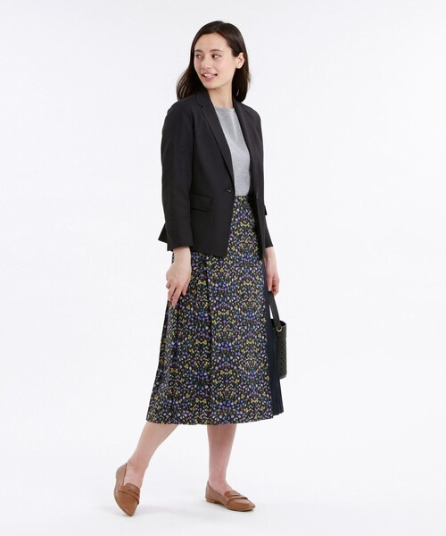 【MACKINTOSH】Snowblue Garden キルトスカート 花柄 MACKINTOSH PHILOSOPHY（ﾏｯｷﾝﾄｯｼｭ ﾌｨﾛｿﾌｨｰ）の「Snowblue Garden