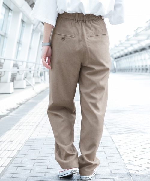 PairPair（ペアペア）の「テックリネンゆるテーパード(ユニセックス/セットアップ)（その他パンツ・メンズ・アイボリー/ライトブラウン・MEDIUM/LARGE）」の9枚目の写真