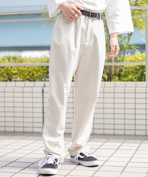 PairPair（ペアペア）の「テックリネンゆるテーパード(ユニセックス/セットアップ)（その他パンツ・メンズ・アイボリー/ライトブラウン・MEDIUM/LARGE）」の4枚目の写真