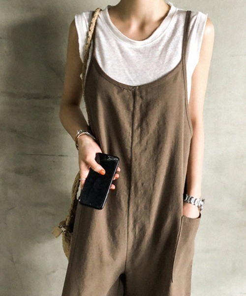 KOR（ケーオーアール）の「ルーズシルエット サロペットワイドパンツ（サロペット/オーバーオール・レディース・ブラック/ブラウン・FREE）」の4枚目の写真