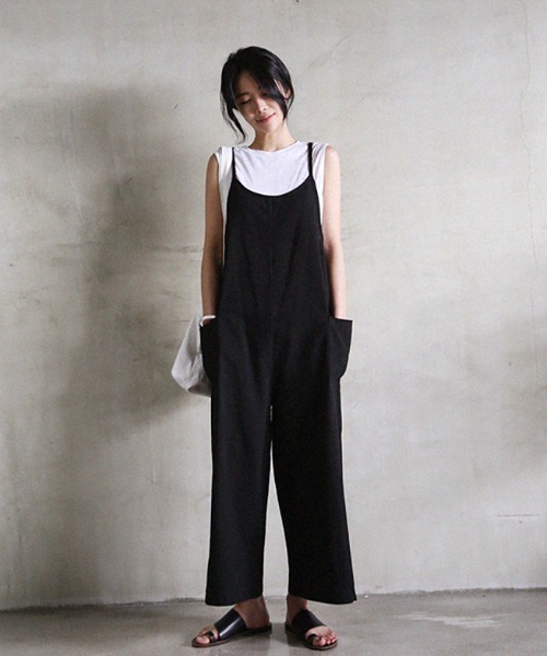 KOR（ケーオーアール）の「ルーズシルエット サロペットワイドパンツ（サロペット/オーバーオール・レディース・ブラック/ブラウン・FREE）」の6枚目の写真