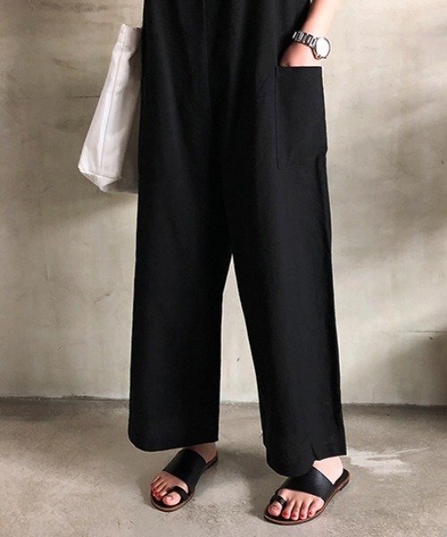 KOR（ケーオーアール）の「ルーズシルエット サロペットワイドパンツ（サロペット/オーバーオール・レディース・ブラック/ブラウン・FREE）」の9枚目の写真