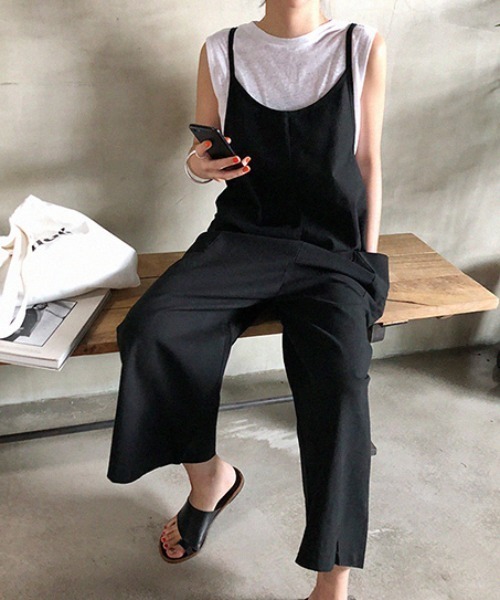 KOR（ケーオーアール）の「ルーズシルエット サロペットワイドパンツ（サロペット/オーバーオール・レディース・ブラック/ブラウン・FREE）」の11枚目の写真