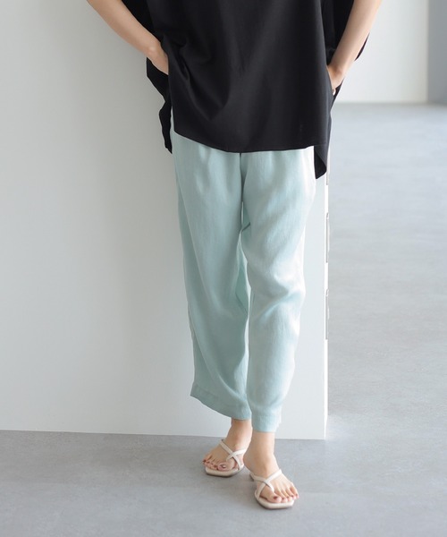 AMERICAN HOLIC（アメリカンホリック）の「バックポケットとろみテーパードパンツ ＊（その他パンツ・レディース・ブラック/カーキ/サックスブルー・M/L）」の3枚目の写真