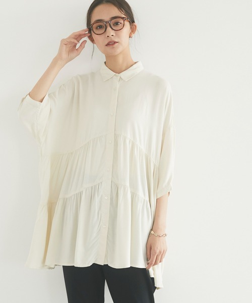 CRAFT STANDARD BOUTIQUE（クラフトスタンダードブティック）の「変形ティアードシャツ　＊◇（シャツ/ブラウス・レディース・ダークパープル/ブラック/ベージュ/アイボリー・FREE）」の2枚目の写真