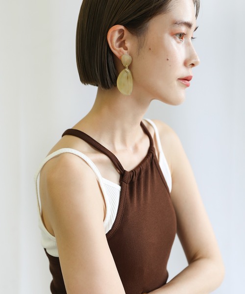 select MOCA（セレクトモカ）の「2021 AW マーブルドロッププレートイヤリング（イヤリング・レディース・ブラウン/ライトベージュ・FREE）」の6枚目の写真