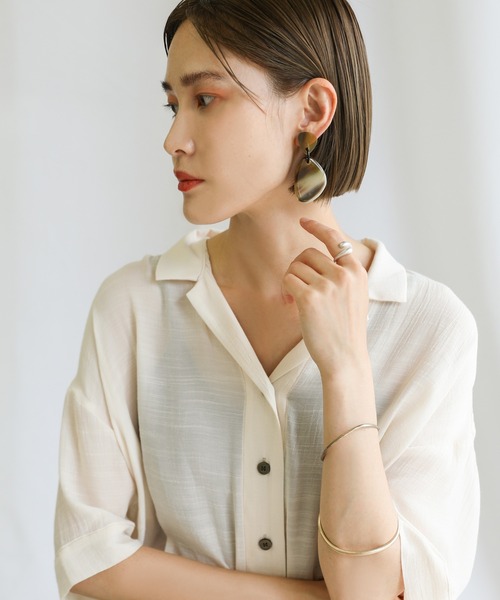 select MOCA（セレクトモカ）の「2021 AW マーブルドロッププレートイヤリング（イヤリング・レディース・ブラウン/ライトベージュ・FREE）」の8枚目の写真