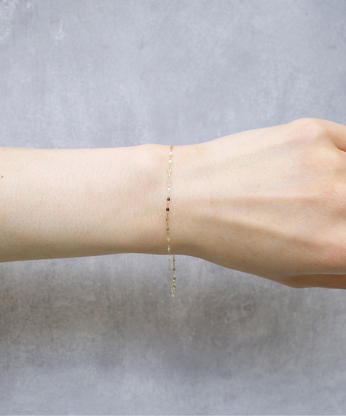 ISOLATION（アイソレーション）の「【ISOLATION / アイソレーション】K10YG Petal Chain Bracelet / ペタルチェーンブレスレット（ブレスレット・レディース・ゴールド・16cm）」の2枚目の写真