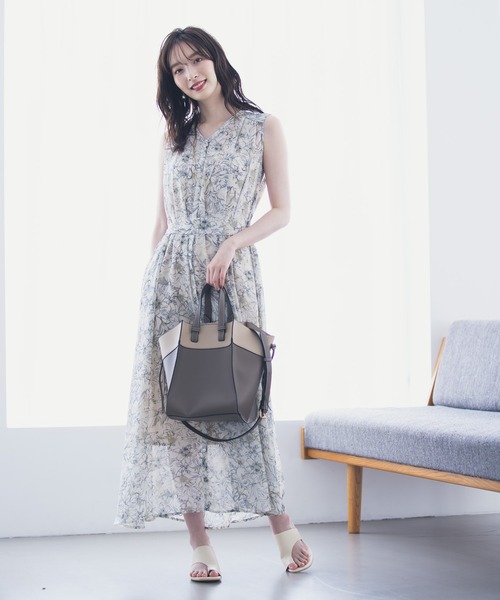 Andemiu（アンデミュウ）の「トングヒールサンダル215846（サンダル・レディース・ブラック/アイボリー・MEDIUM/LARGE）」の4枚目の写真