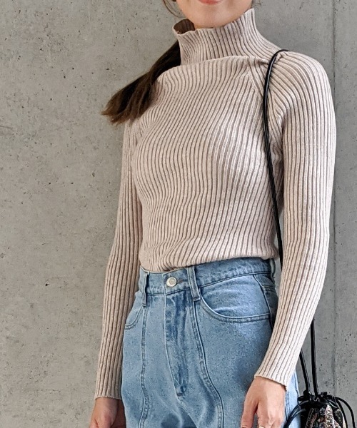 Per sist ence(パーシエンス)の「Per sist ence/パーシエンス リブ編み ボトルネック(ニット/セーター・レディース・ホワイト/ブラック/ベージュ/パープル/グレー/ブラウン/グリーン・FREE)」の2枚目の写真