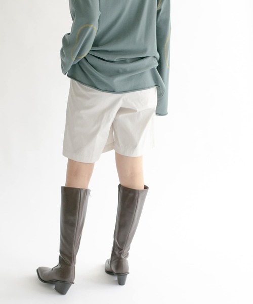 KBF（ケイビーエフ）の「ハイウエストコーティングショートパンツ（その他パンツ・レディース・イエロー/アイボリー/ブラウン・ONE）」の2枚目の写真