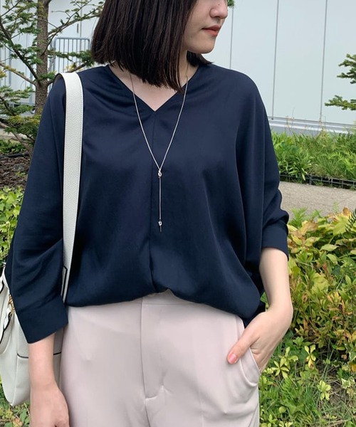 RIVE DROITE（リヴドロワ）の「リラクシーな着心地が魅力　テンセルツイルリラックスブラウス（シャツ/ブラウス・レディース・カーキ/ベージュ/ネイビー・FREE）」の10枚目の写真