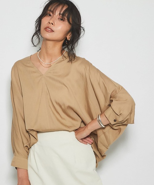 RIVE DROITE（リヴドロワ）の「リラクシーな着心地が魅力　テンセルツイルリラックスブラウス（シャツ/ブラウス・レディース・カーキ/ベージュ/ネイビー・FREE）」の15枚目の写真