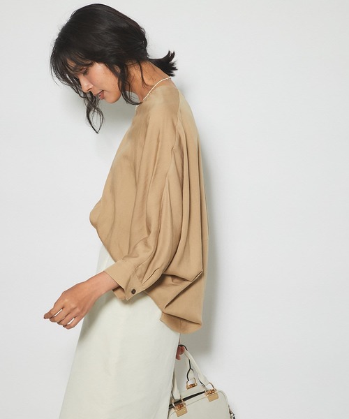 RIVE DROITE（リヴドロワ）の「リラクシーな着心地が魅力　テンセルツイルリラックスブラウス（シャツ/ブラウス・レディース・カーキ/ベージュ/ネイビー・FREE）」の16枚目の写真