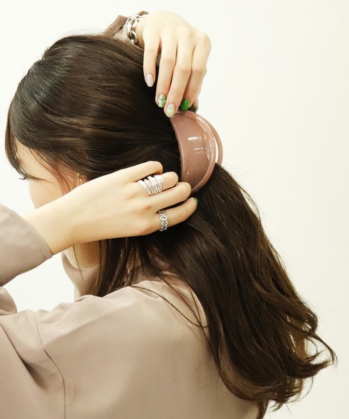 salle de bal（サルデバル）の「ZOZO限定 餃子ヘアークリップ　/ BBK21SPS035 SVS（バレッタ/ヘアクリップ・レディース・ライトピンク/ベージュ/ピンク系1/グリーン・FREE）」の4枚目の写真