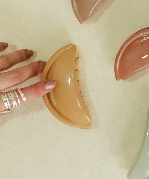 salle de bal（サルデバル）の「ZOZO限定 餃子ヘアークリップ　/ BBK21SPS035 SVS（バレッタ/ヘアクリップ・レディース・ライトピンク/ベージュ/ピンク系1/グリーン・FREE）」の2枚目の写真