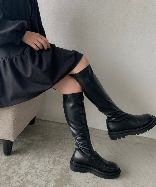 VANNIE U（ヴァニーユー）の「トラックソールロングブーツ（ブーツ・レディース・ブラック/アイボリー/ベージュ・L/S/LL/M）」の21枚目の写真