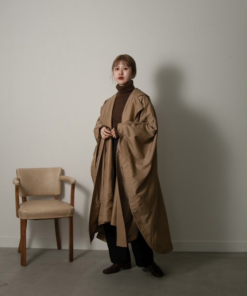 Amiur(エミレ)の「trench big cape coat(トレンチコート・レディース・ブラウン/ベージュ・FREE)」の12枚目の写真