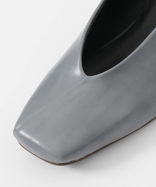 KBF+（ケービーエフプラス）の「KBF+　スクエアトゥパンプス∴（パンプス・レディース・ベージュ/グレー系その他・36/37）」の11枚目の写真