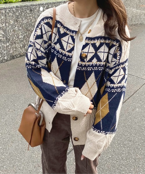 apres jour(アプレジュール)の「ケーブル柄カーディガン【ZOZOTOWN限定アイテム】【9PO】(カーディガン/ボレロ・レディース・ライトベージュ/アイボリー/その他・X-LARGE/フリー)」の4枚目の写真