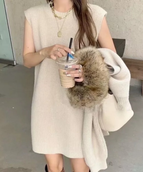 Loueme(ルエム)の「ハイネックリブニット+ノースリーブミニワンピース2点セット(ワンピース・レディース・ブラック/ベージュ/アイボリー・FREE)」の6枚目の写真